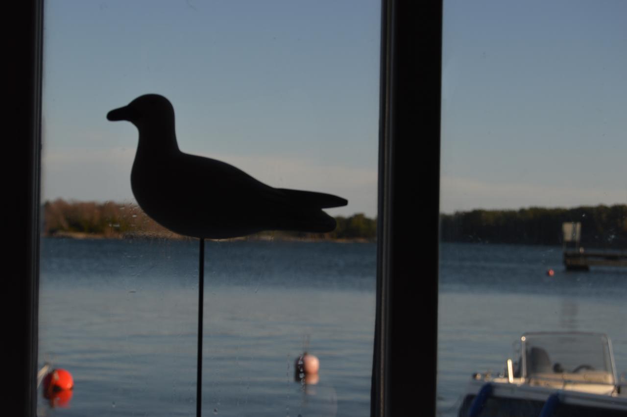 Vuosnaisten Meriasema Kustavi Buitenkant foto